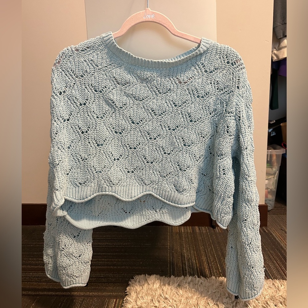 Francesca’s Blue Sweater Size XL But Fits Like A Medium